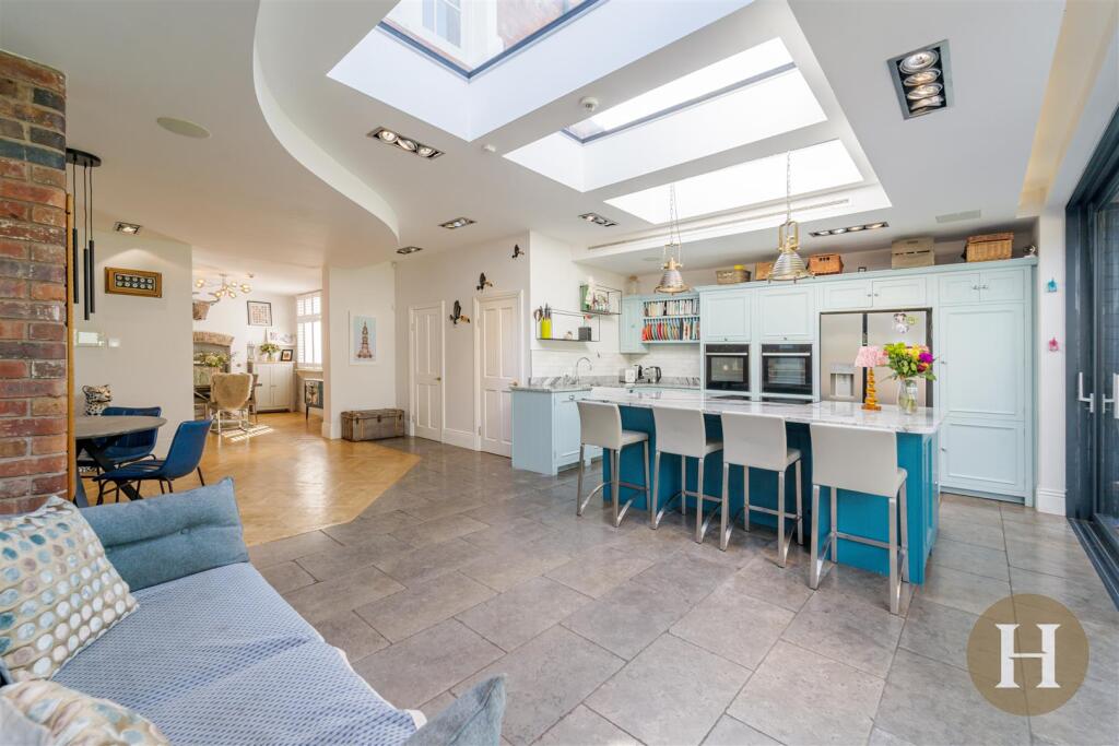 Hadleigh Estate Agents-79.jpg