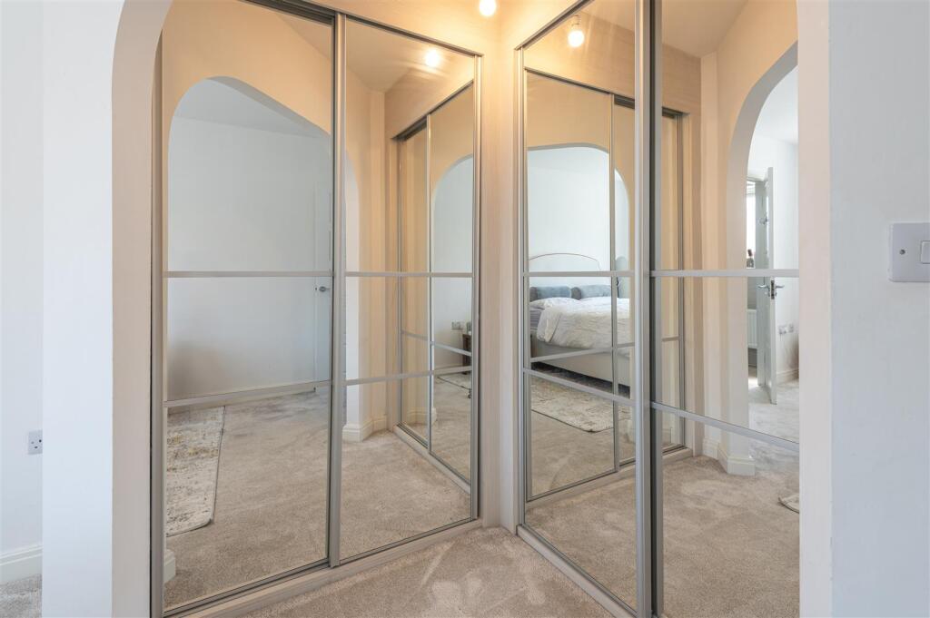 17 - 12 Pavillion View HD3 4RA.jpg