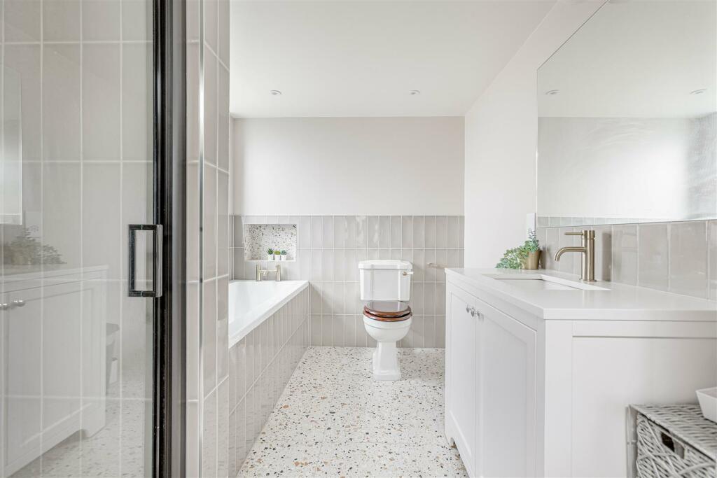 Sumburgh Road 6 LOW-2.jpg