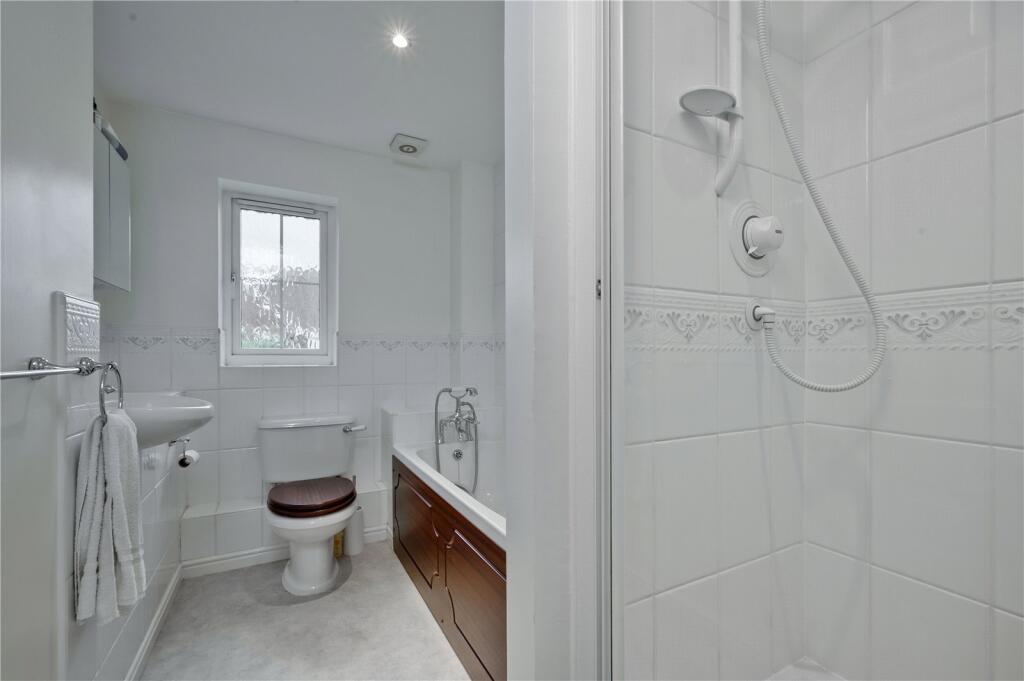 Bedroom Two En Suite