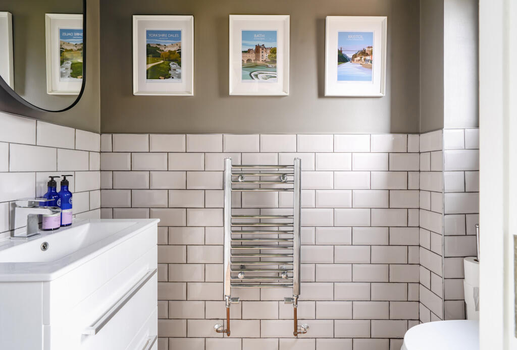 1346682-15-68b718...