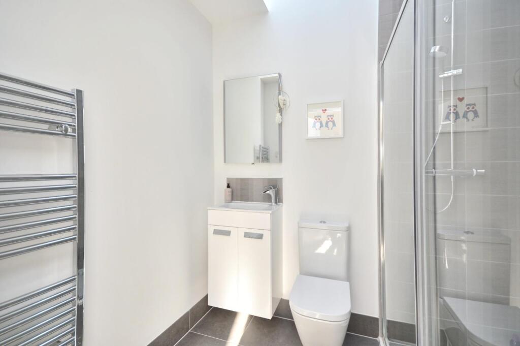 En Suite Shower Room