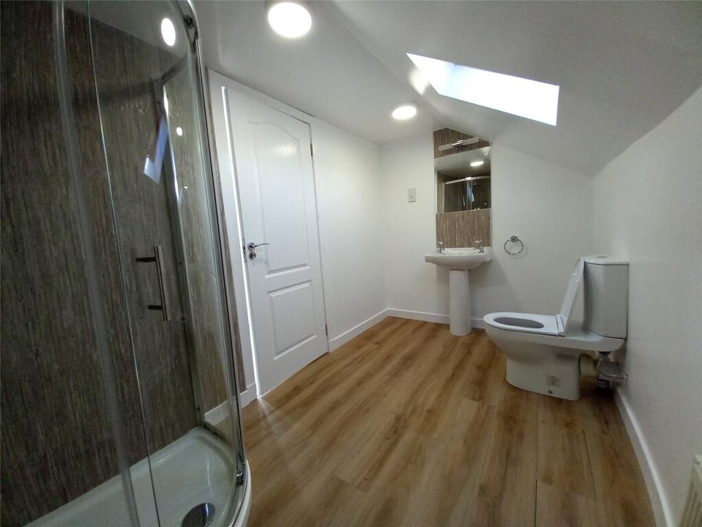 Family Shower Room