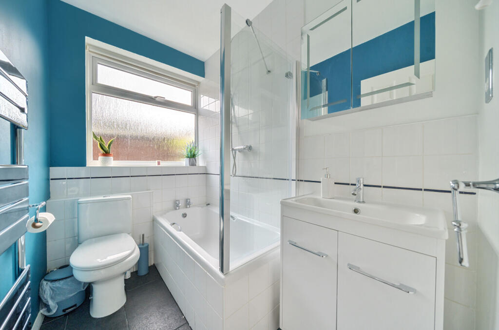 10-681b93fdc597e-...