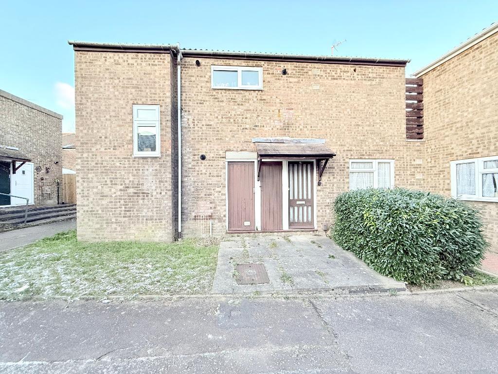 Winchester Gardens, Marsh Farm, Luton, Bedfordshire, LU3 3UD