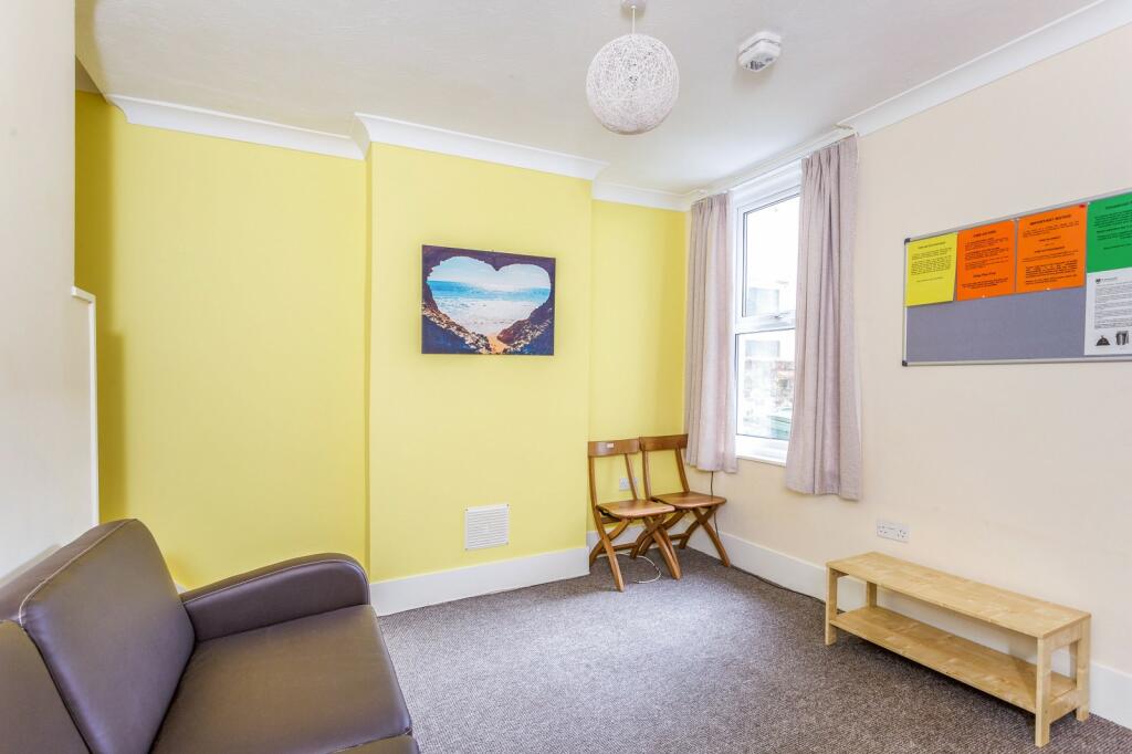 Lounge  (Main)