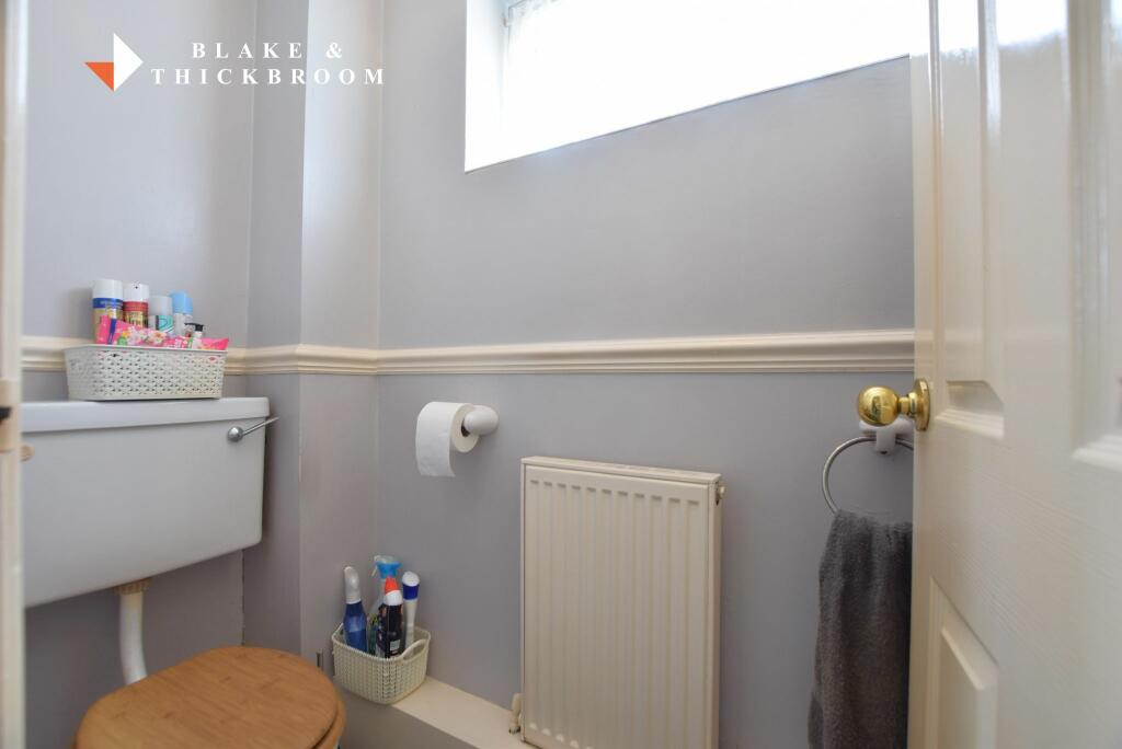GROUND FLOOR CLOAKROOM