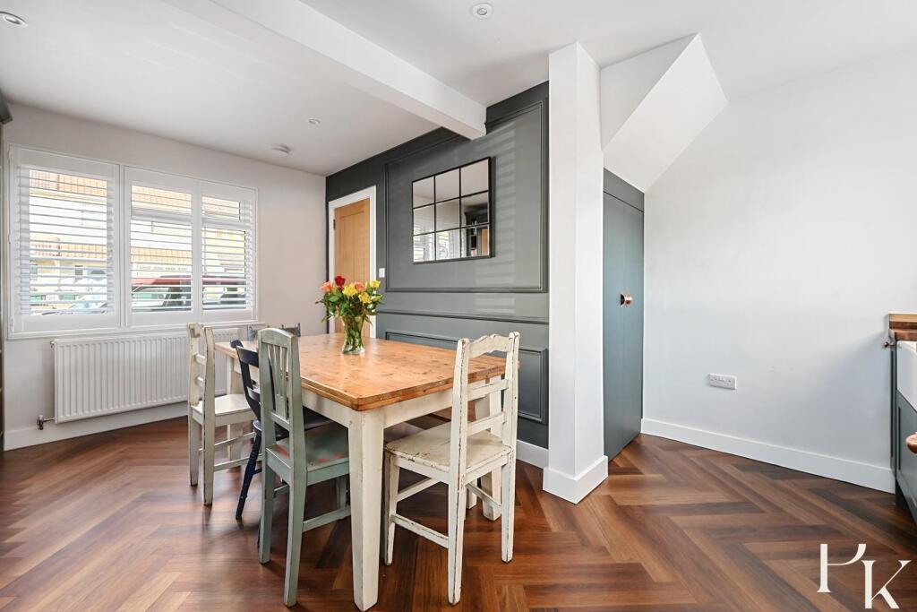 12 Brambledean Road, bn41 (28).jpg