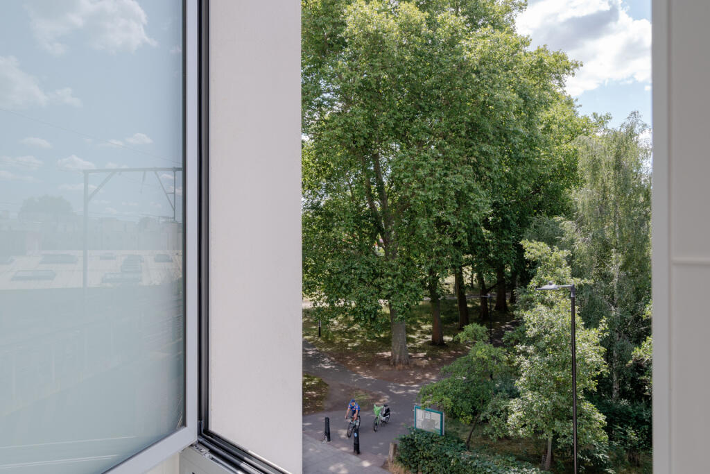 296578 - Maple Path, London E5 - high res-00462...