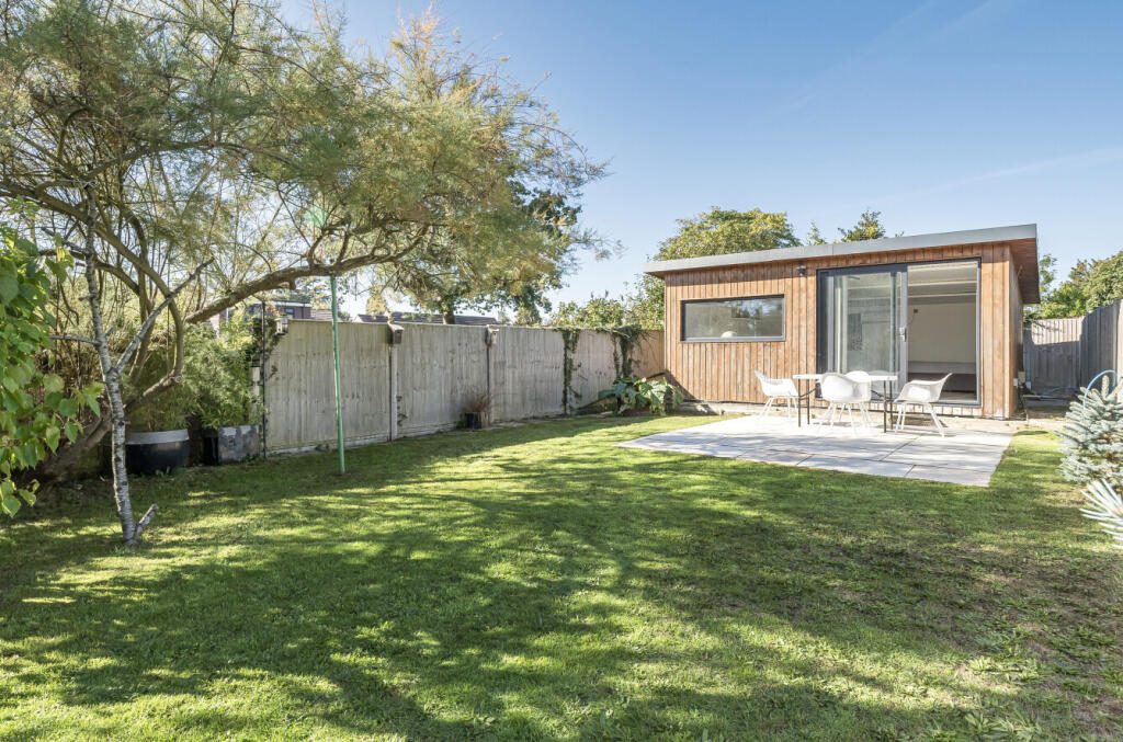 1360652-12-68dbbf...