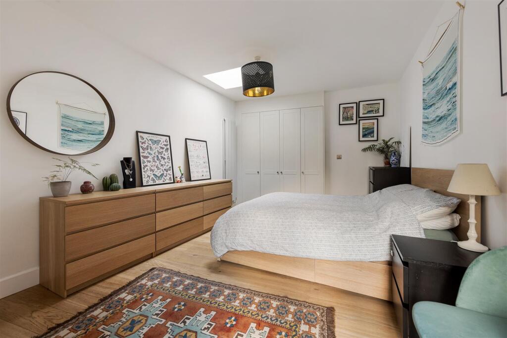 Threaders Apartments E2