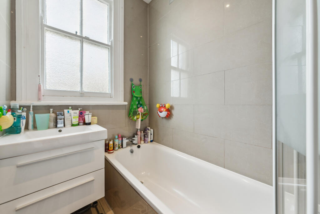 65 Park View, New Malden, KT3 4AX-4