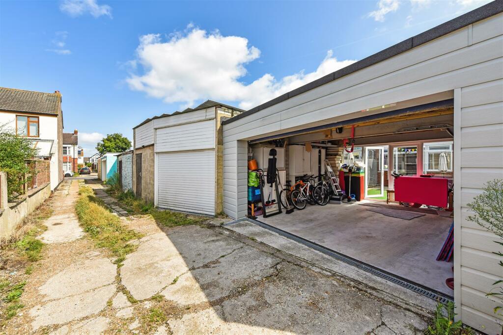 Garage to Entrance.jpg