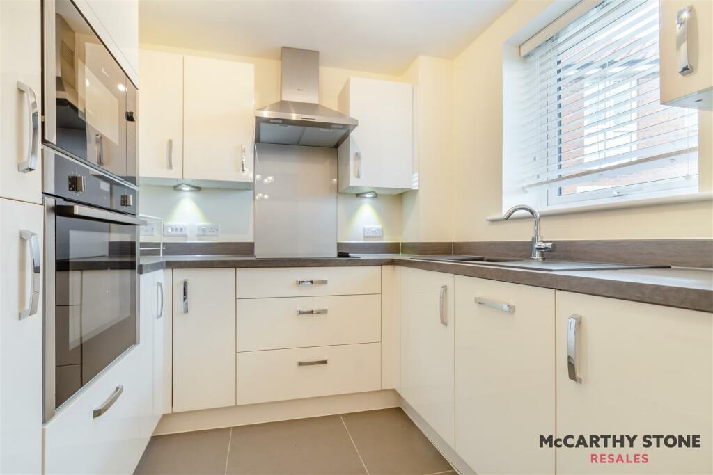 8622741-interior07.jpg