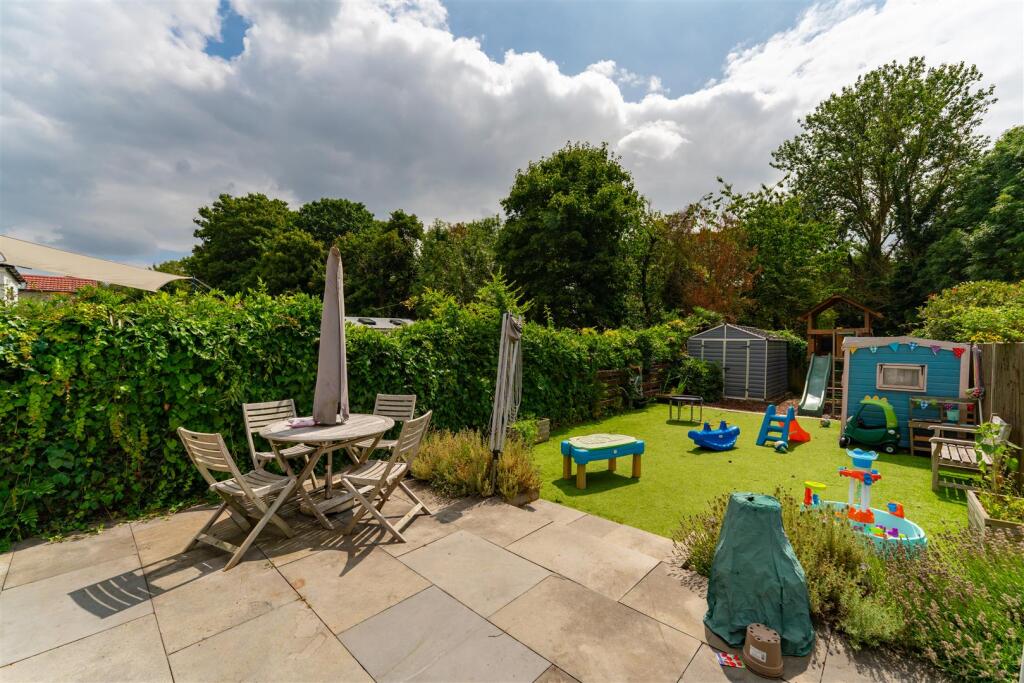 159 Studland Garden.jpg