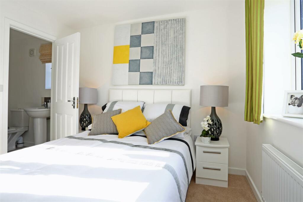 Principal bedroom