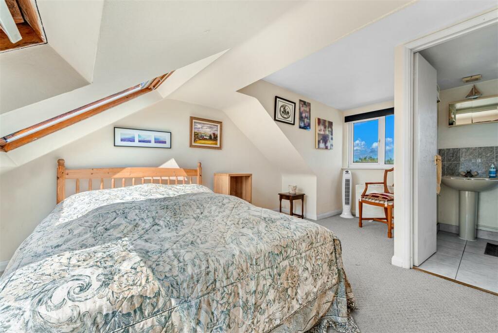 Loft Conversion/4th Bedroom