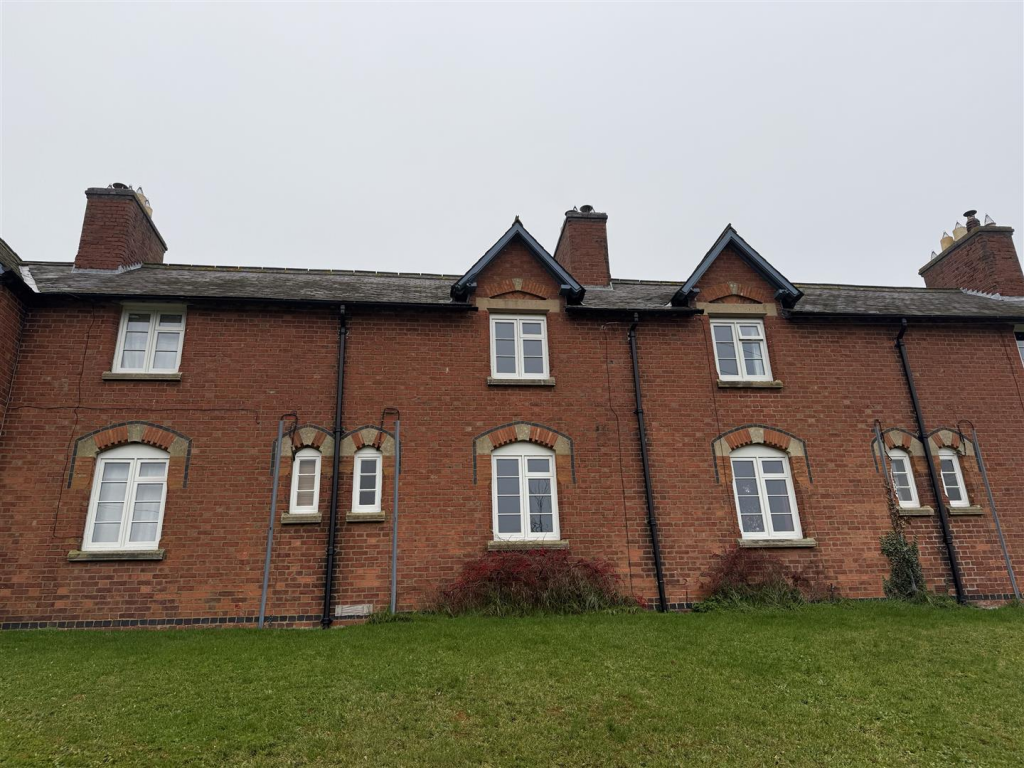3 The Row, Main Street, Freeby
