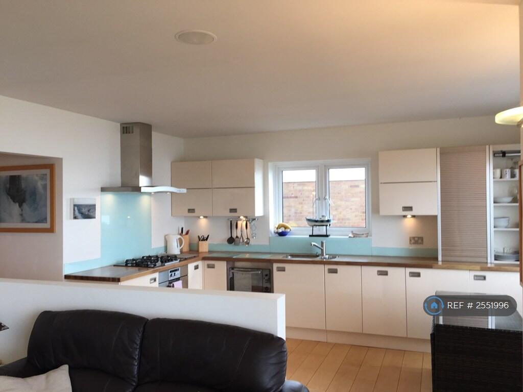 Lounge Kitchen