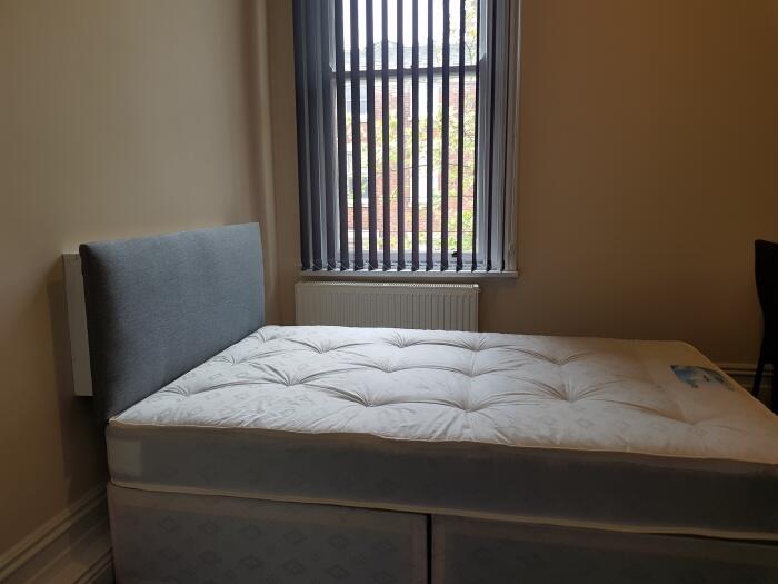 33 Bairstow Street - 7 Bed