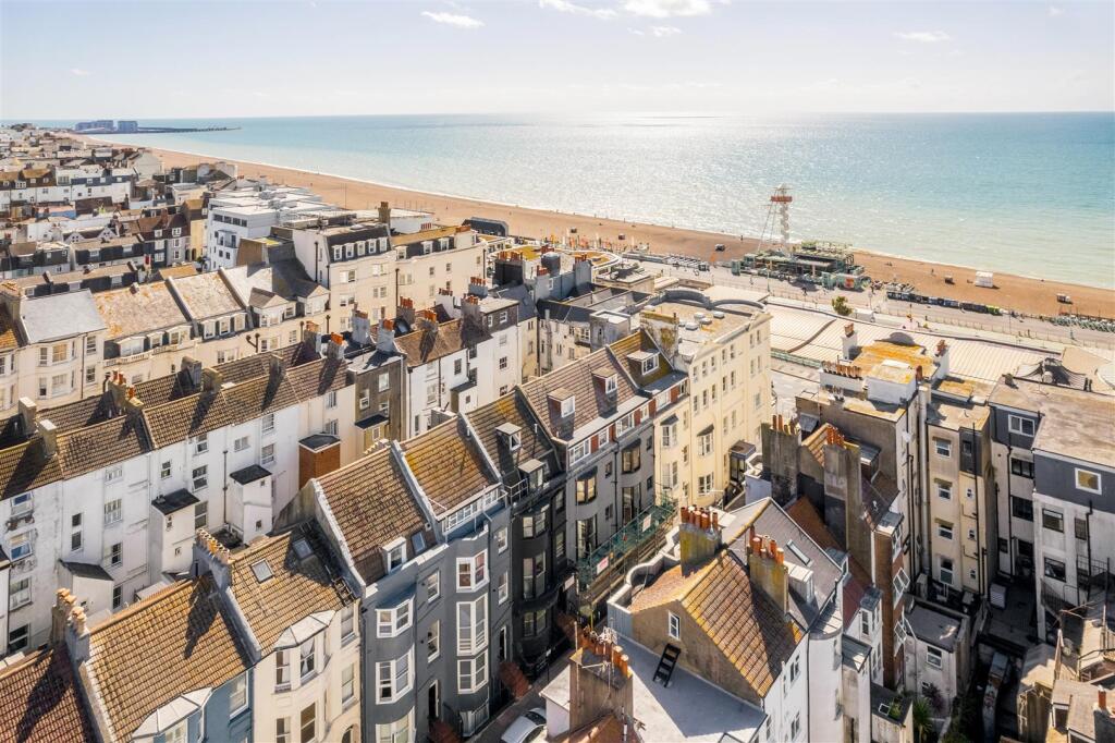 Flat 5, 24-25 Broad Street-18.jpg