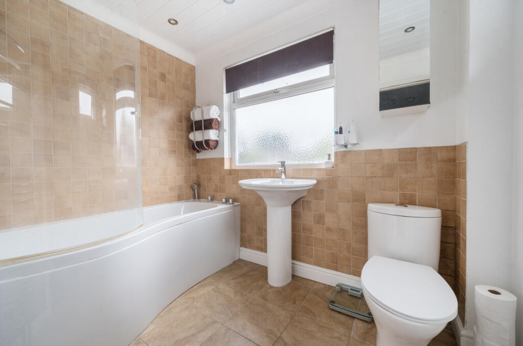 1331290-8-689074e...