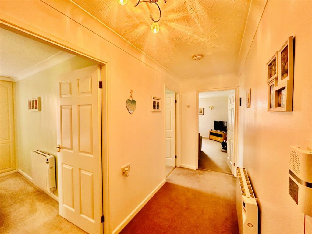 hallway.jpg