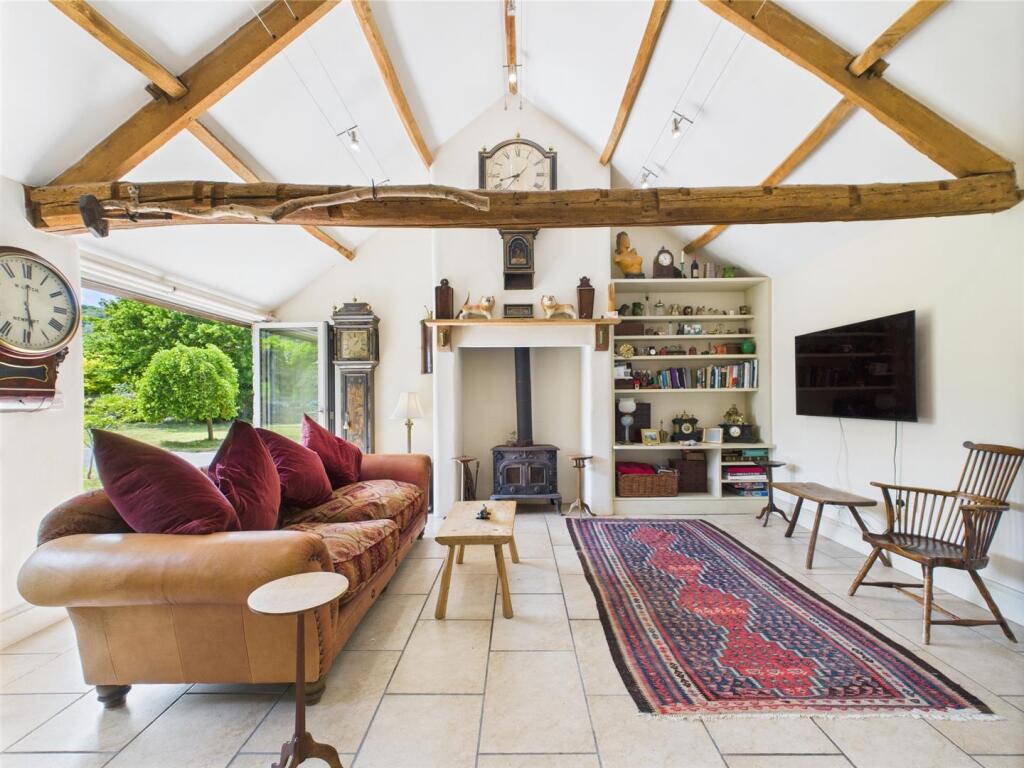 KITCHEN/FAMILY/DINING ROOM