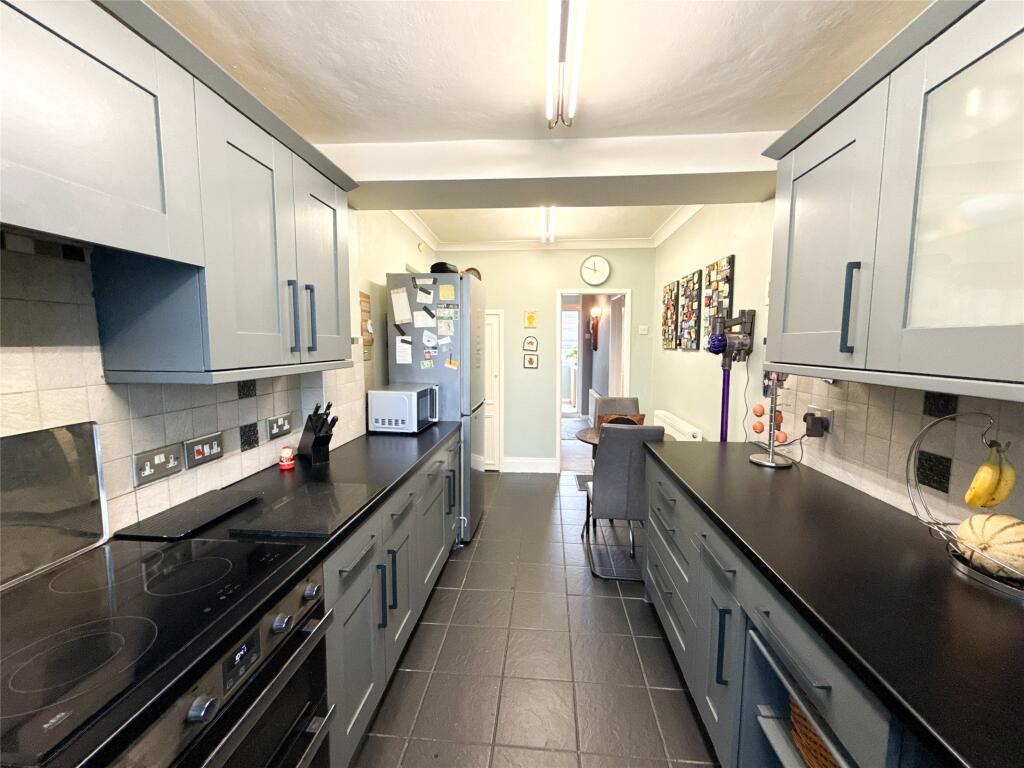 Breakfasting Kitchen