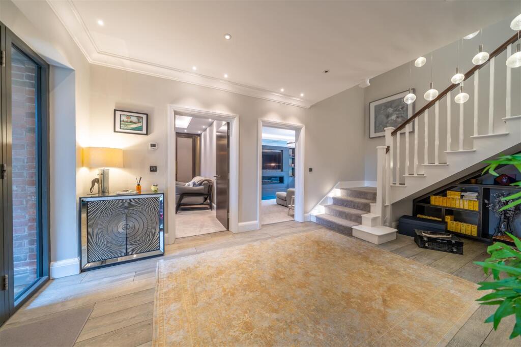 OBI_Will&#39;s House_7R50108-HDR-Edit_Hallway.jpg