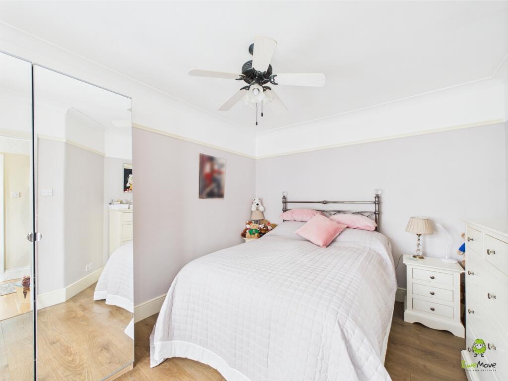 CAM02615G0-PR0063-STILL013