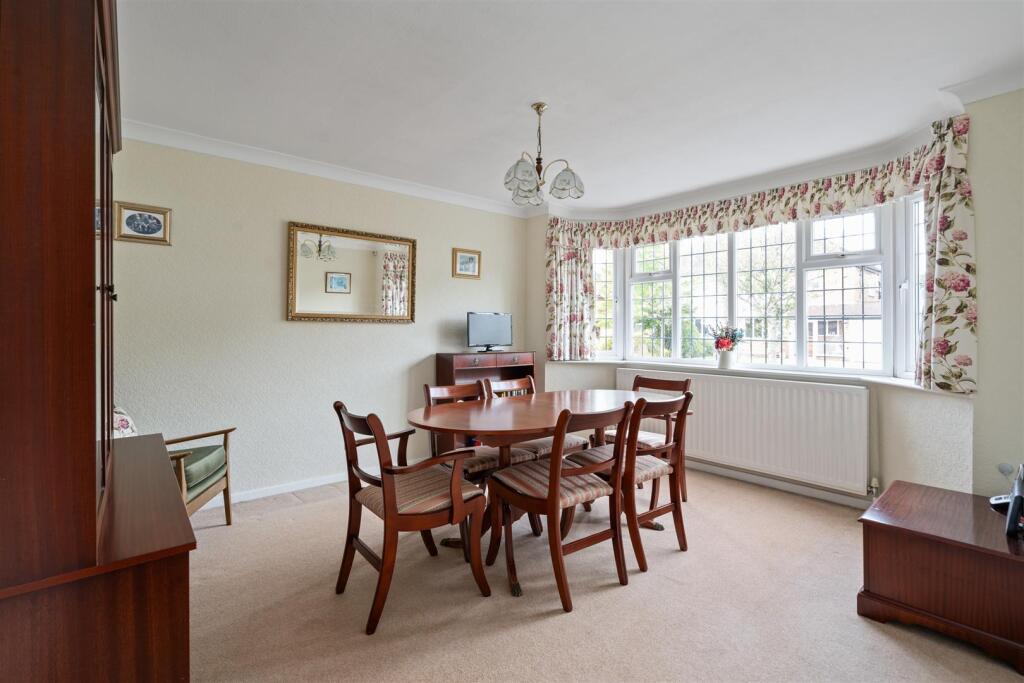 46 Cambridge Avenue Solihull, B91 1QF_LO_13.jpg