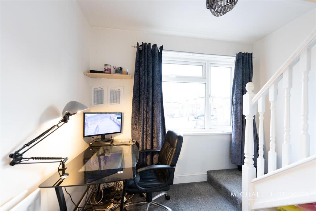 48, Belle Vue Park West-26.jpg