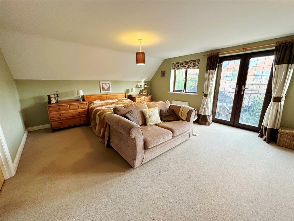 Church Street, Crick