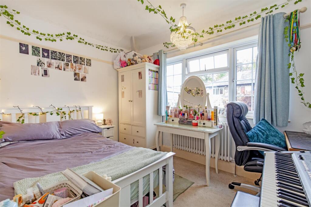 Bedroom 2-2.jpg