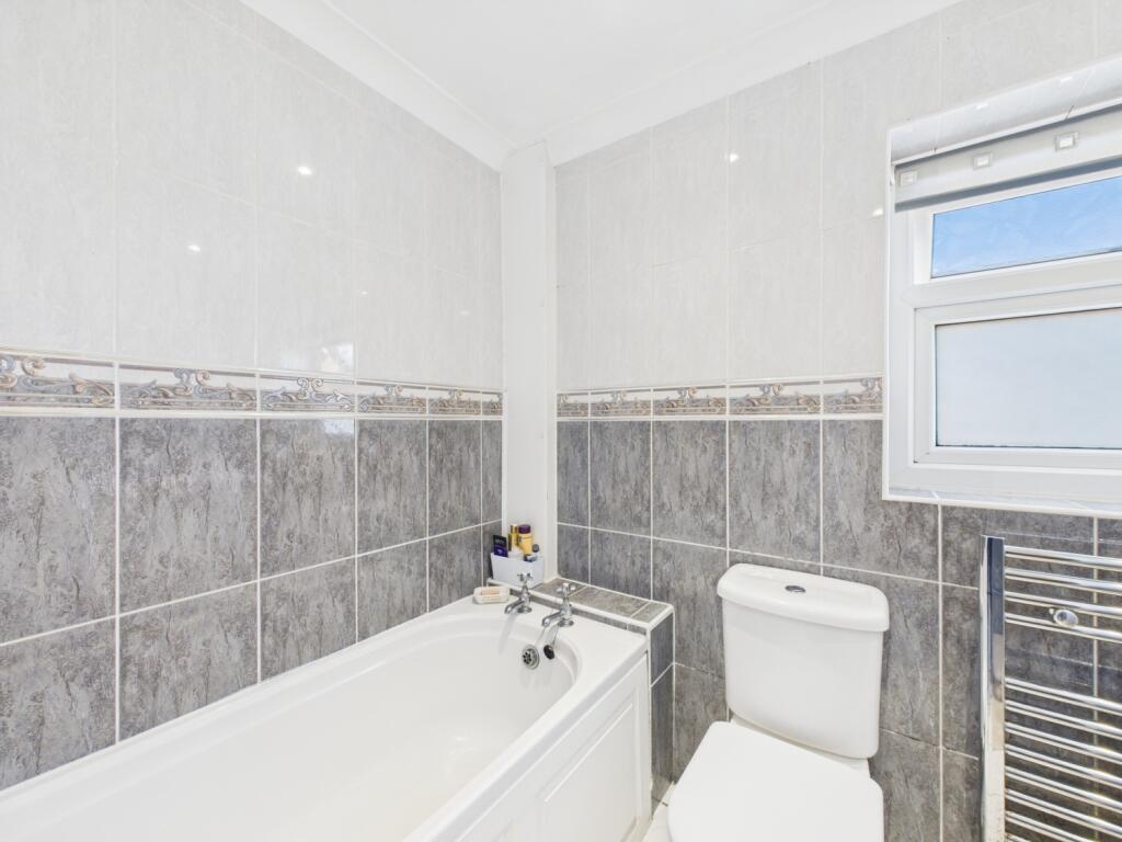 CAM02386G0-PR0123-STILL020