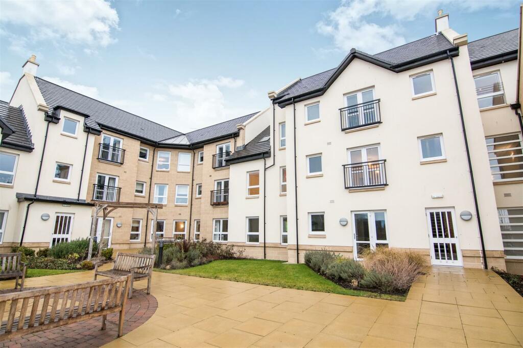 Rear Courtyard BC.jpg