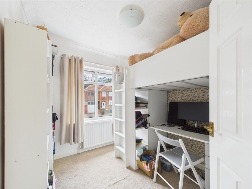 BEDROOM 4