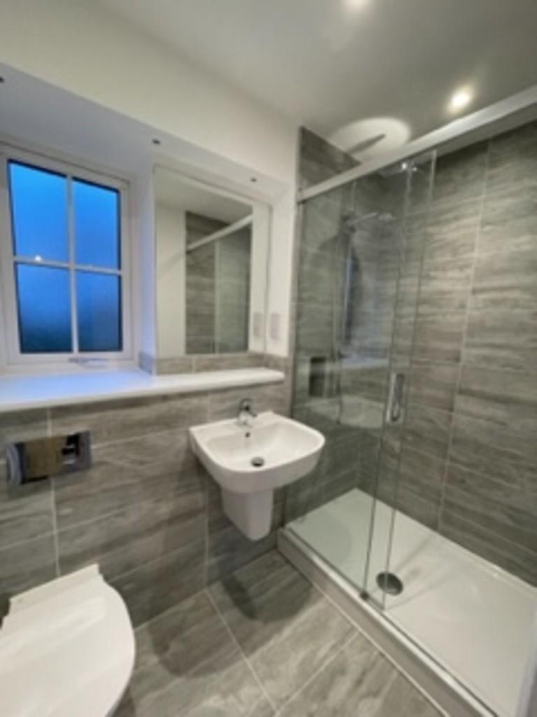 LUXURY EN-SUITE