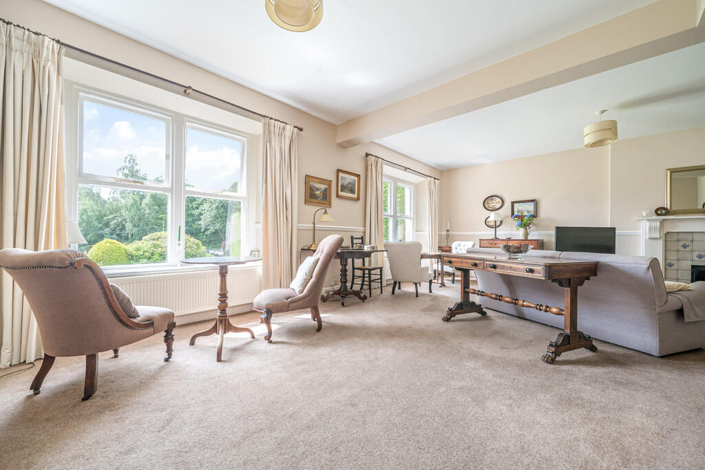 Living / Dining R...