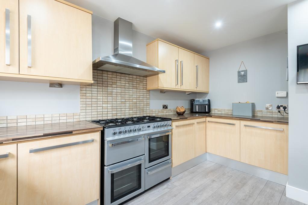 KITCHEN AGAIN