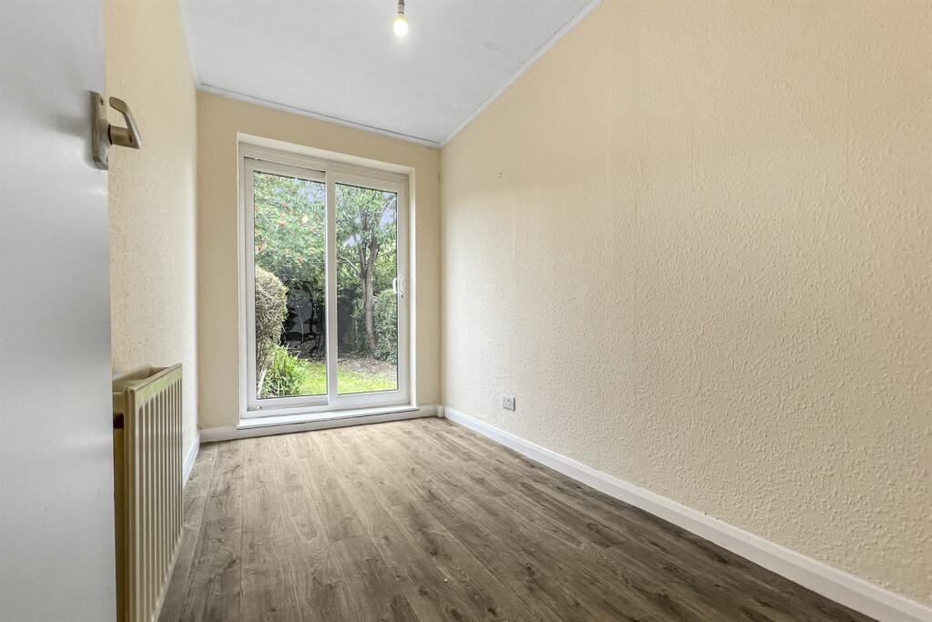 Reception Room/Bedro