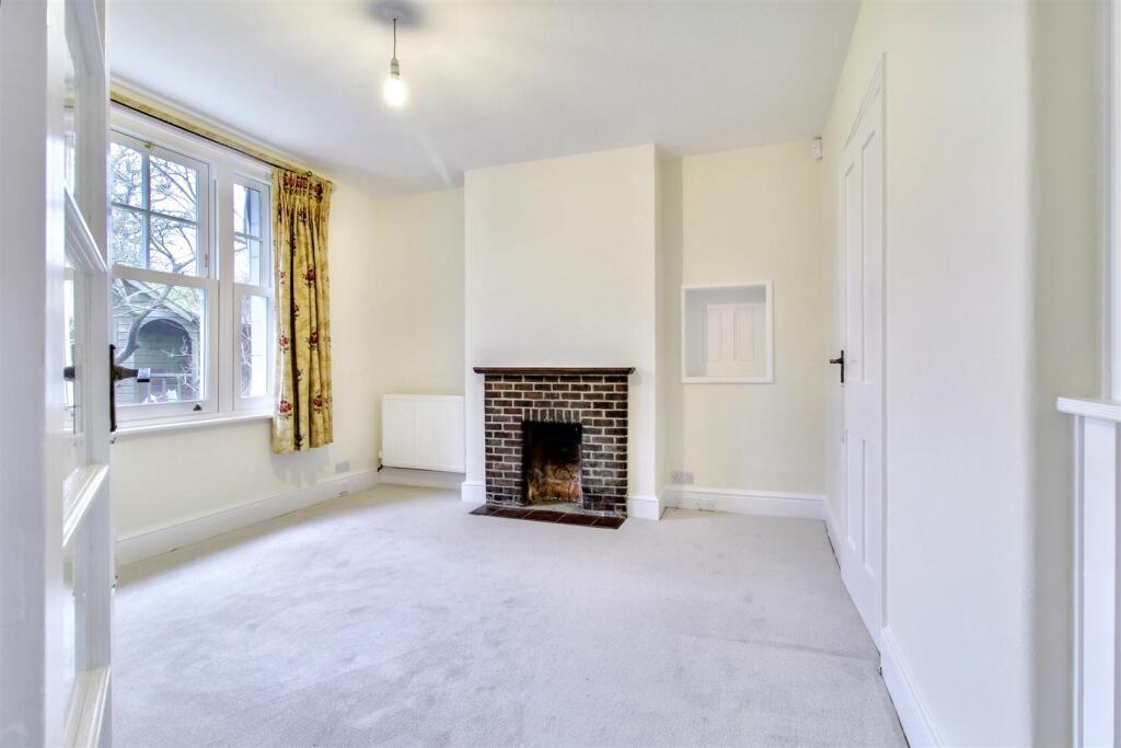 Dining Room.JPG