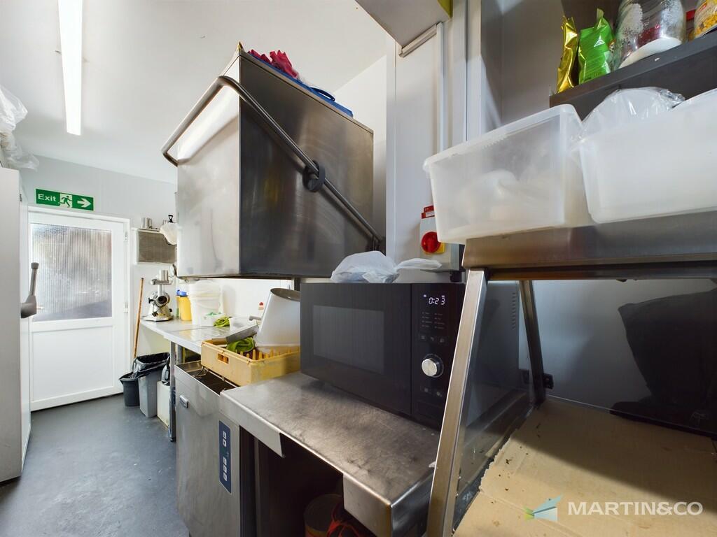 CAM02318G0-PR0358...