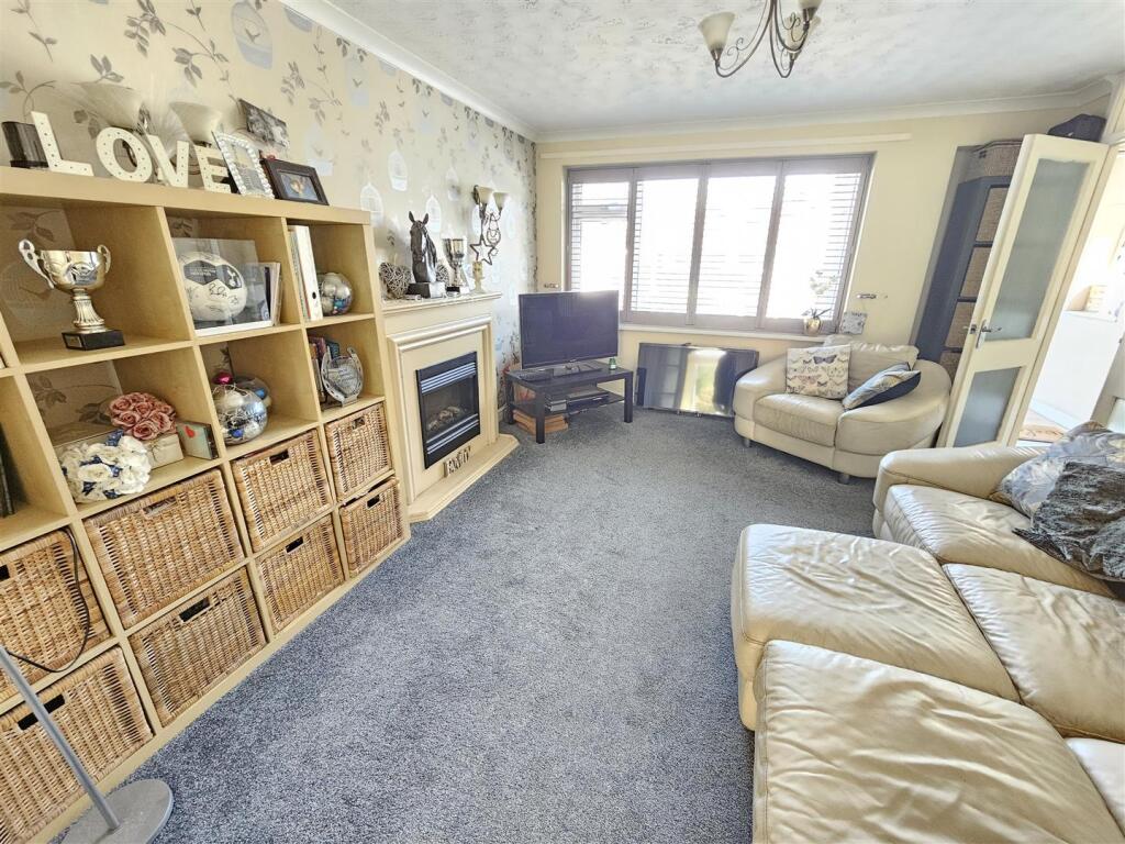 Living Room.jpg
