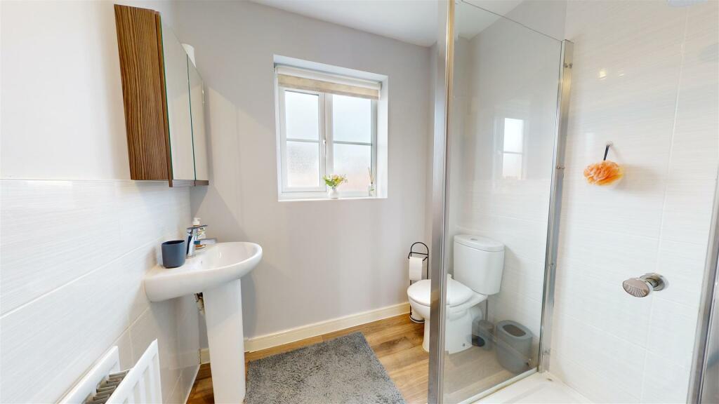EN SUITE
