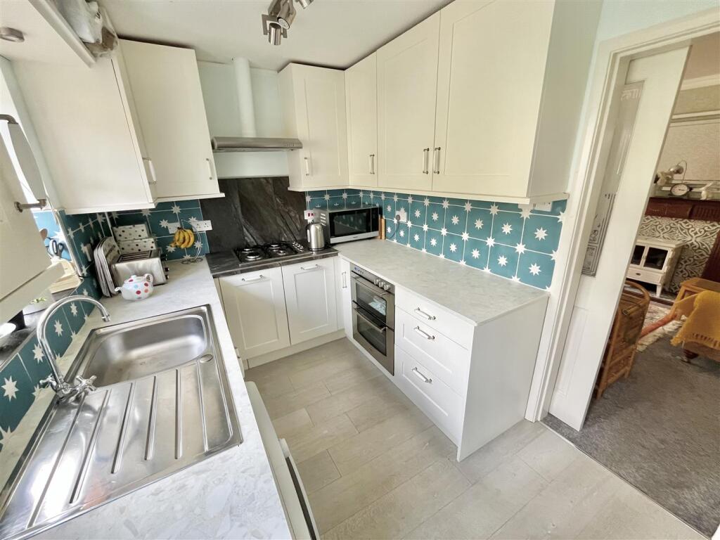 Kitchen 2