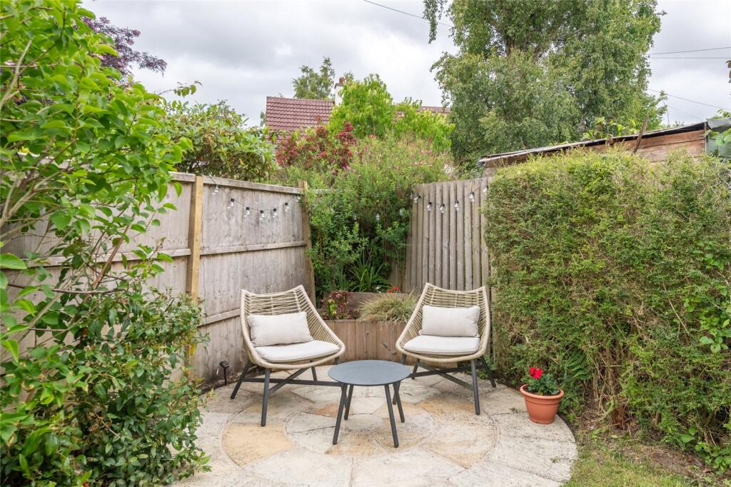 Lovedale Avenue 1274