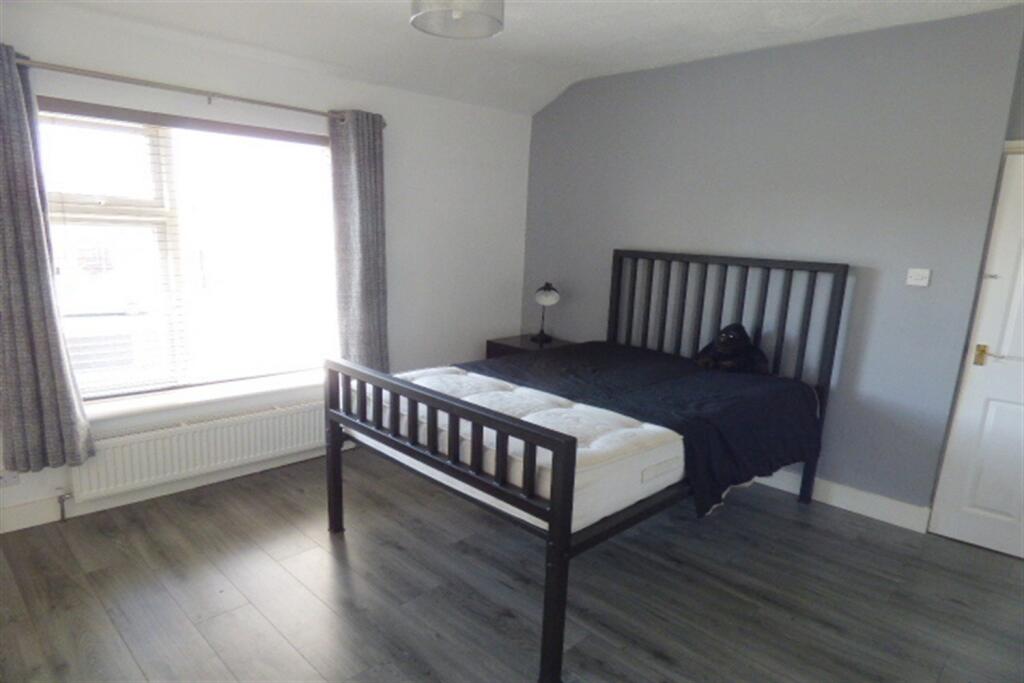 Bed 1 a