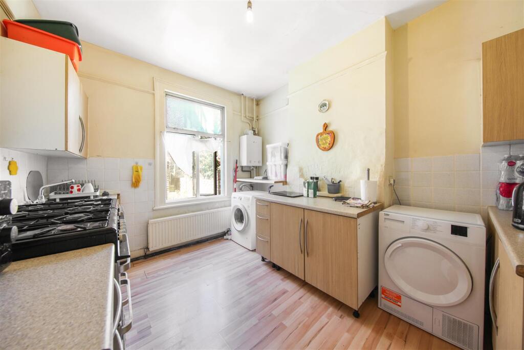 76 Sandringham Road - ERrCwP8YaRMCw7DrPmvj.jpg